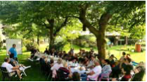 Dialog im Garten. Foto: IGKSV