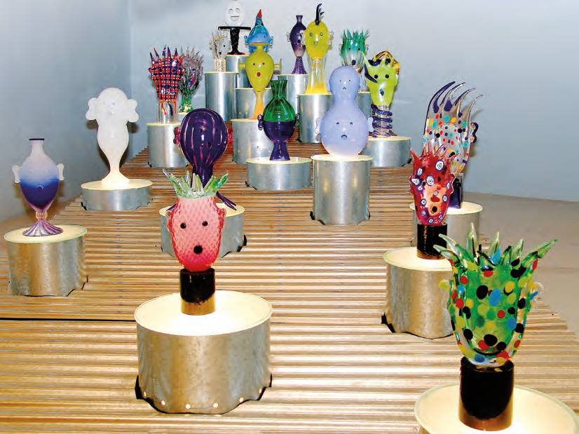 Die „Venetian Heads“ von Kiki Kogelnik warten in der Galerie Walker auf Schloss Ebenau im Rosental auf ihre Bewunderer.
